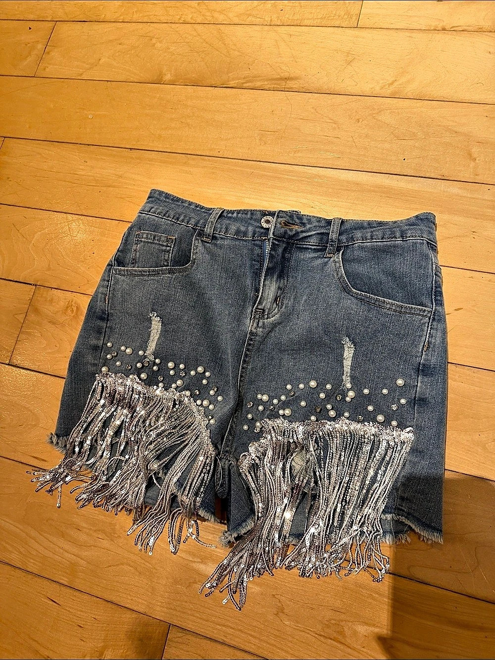 High wasted denim shorts with glitter and pearls